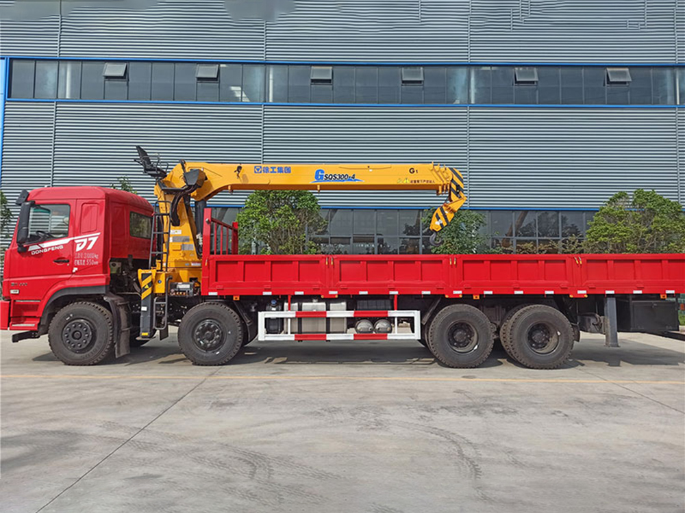 國六東風(fēng)暢行D7前四后八12噸隨車吊